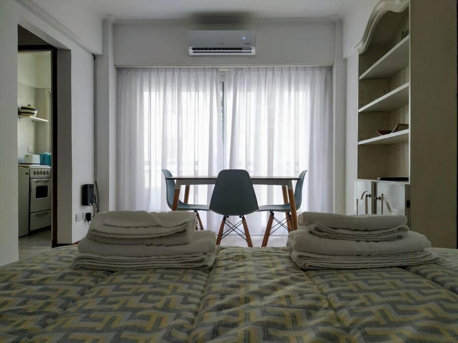 Apartamento Hermoso Ambiente Con Balcón A Metros Del Mar *